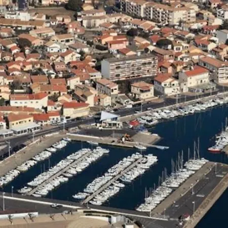 Avec Petite Terrasse Proche Et Commerces Apartamento *