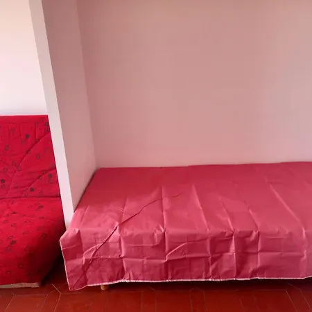 Avec Petite Terrasse Proche Et Commerces Appartement